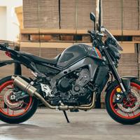 Short Titanium Roadsitalia Yamaha MT-09 2021-