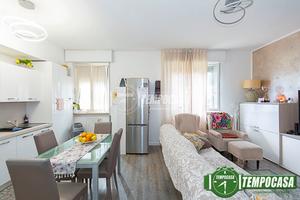 3 LOCALI RISTRUTTURATO CON BOX