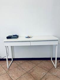 Scrivania Besta Burs