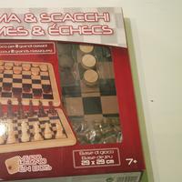 Scacchiera ancora imballata