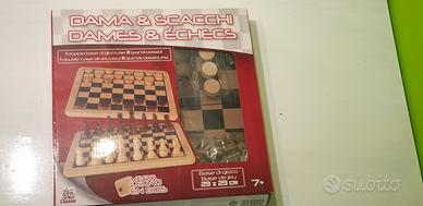 Scacchiera ancora imballata