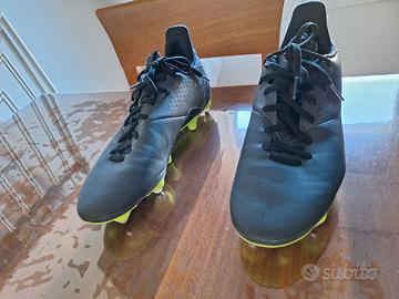 scarpe da calcio con tacchetti di ferro 