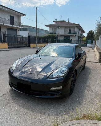 Porsche Panamera 3.0 V6 250cv