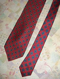 Trussardi: cravatta rosso scuro, disegno a rombi