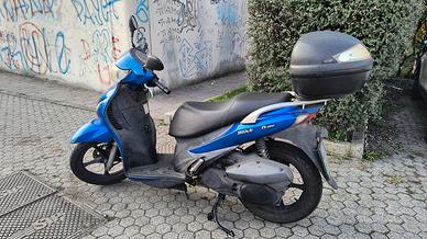 scooter suzuki sixteen 150