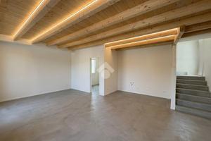 4 LOCALI A VILLONGO