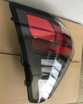 FARO ORIGINALE POSTERIORE SINISTRO HYUNDAI KONA