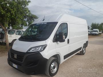 Fiat Ducato furgone medio alto