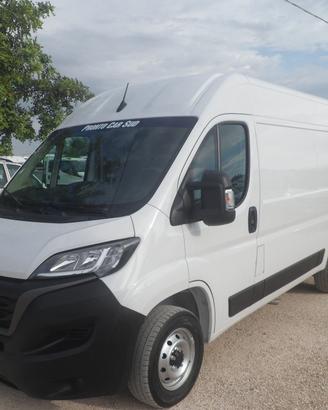 Fiat Ducato furgone medio alto