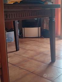 Tavolo in legno