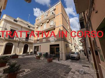 4 LOCALI A BRINDISI