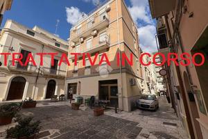 4 LOCALI A BRINDISI