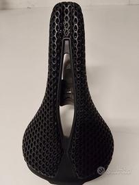 Sella gravel in 3D binari carbon ovali