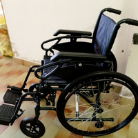 Sedia a rotelle light, ruote estraibili