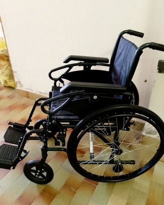 Sedia a rotelle light, ruote estraibili