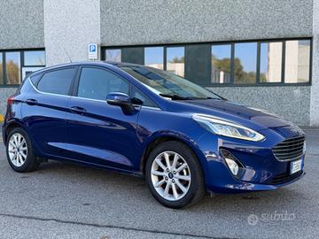 Ford Fiesta 1.1 85 CV 5 porte *Fari led*Navi*retro