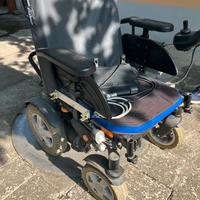 Carrozzina elettrica invacare