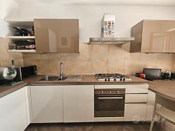 Cucina Del Tongo completa di elettrodomestici 
