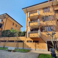 2 LOCALI A PESCHIERA BORROMEO