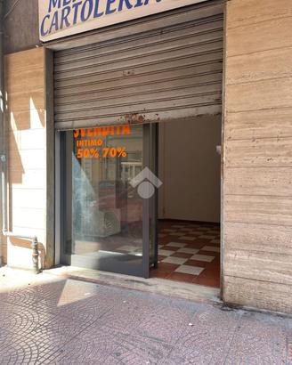 MONOLOCALE A TARANTO