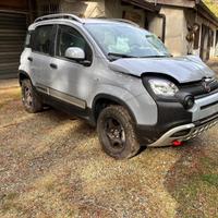 Panda cross 0.9 twinair turbo s&s 4x4 Incidentata
