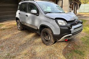 Panda cross 0.9 twinair turbo s&s 4x4 Incidentata