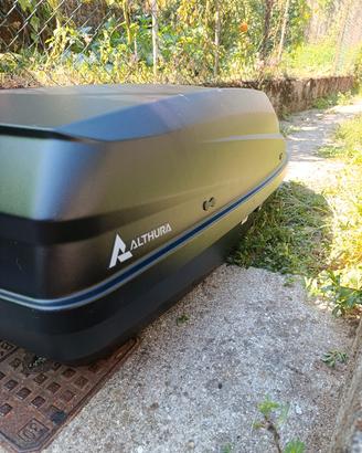 box auto Althura 220 litri + barre e piedi 