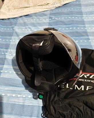 casco per scooter 