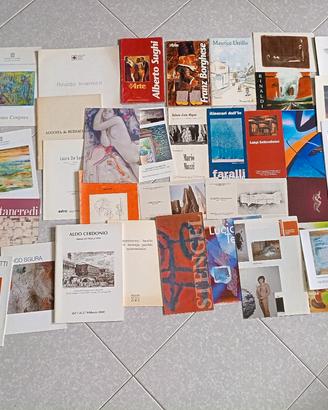 vari cataloghi e opuscoli d'arte