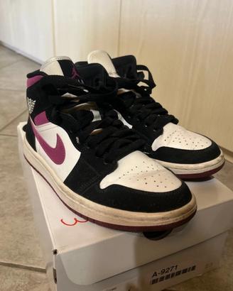 Air Jordan 1 mid