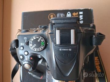 Nikon d5200 con obiettivo 18-55mm AF-S VR e SD