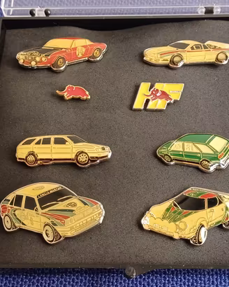 Set di 8 spillette/pins automobili Lancia