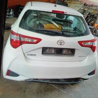 TOYOTA YARIS ANNO 2018 PORTELLONE E PARAURTI POST 