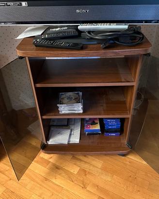mobile porta TV con ruote e ante in vetro fumato