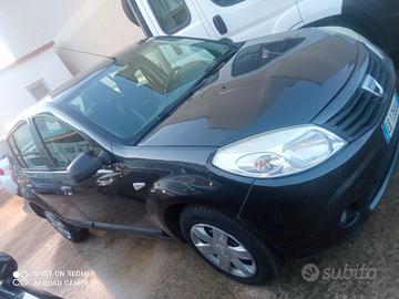 Dacia Sandero 1.5.Disel 2011
