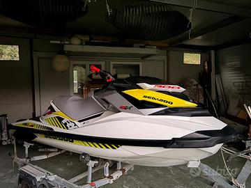 Moto seadoo rxp 300 rs