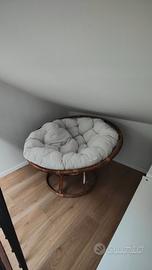 Maxi poltrona in rattan naturale con cuscino