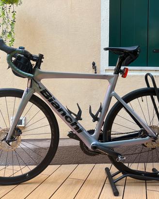 Bianchi Aria Carbon Disc Ultegra Vision 60 Aero