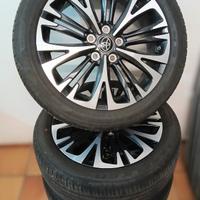 Gomme estive + cerchi in lega Yaris Cross