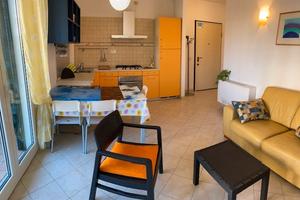 A 30 metri dal mare per giugno e luglio rif. 25