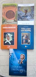 gruppo di libri in blocco 