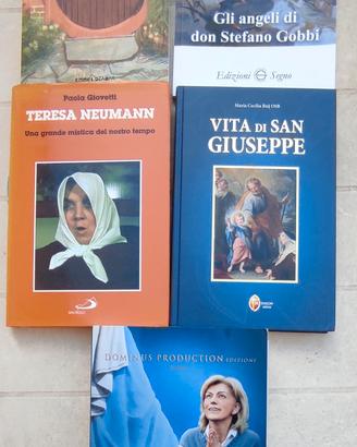 gruppo di libri in blocco 