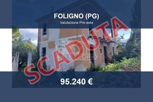 Immobile in asta di 191 m² con più di 5 locali a F