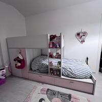 Cameretta moderna a castello