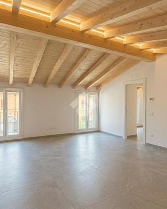 3 LOCALI A VILLONGO