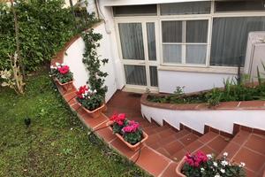 Appartamento arredato in villino