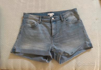 Pantaloni corti di jeans