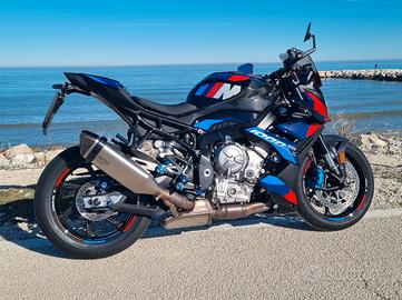 Bmw m 1000 r - 2024