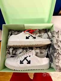 Off-White Out Of Office bianche/nere,