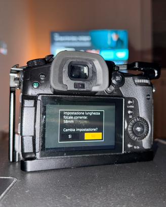 Panasonic Lumix GH5 solo corpo + accessori